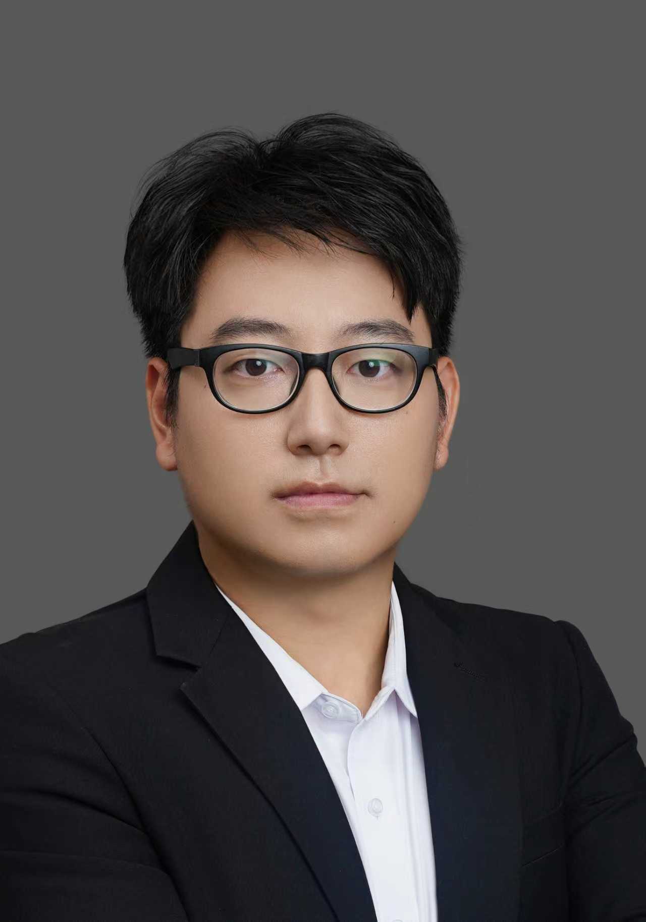 吴秦伟