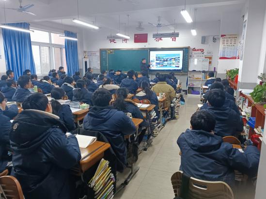 与学长学姐面对面沟通交流的桥梁,同时也加强了我院学生的爱校荣校