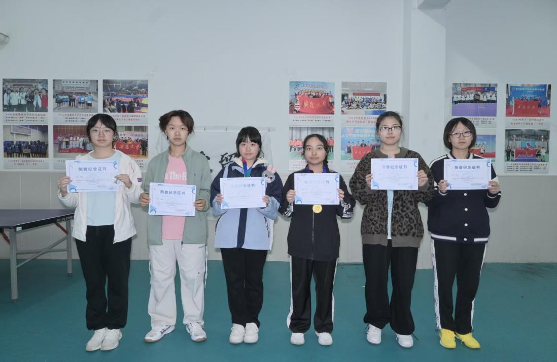 祝贺!卫静同学斩获“新生杯”乒乓球女单第四名